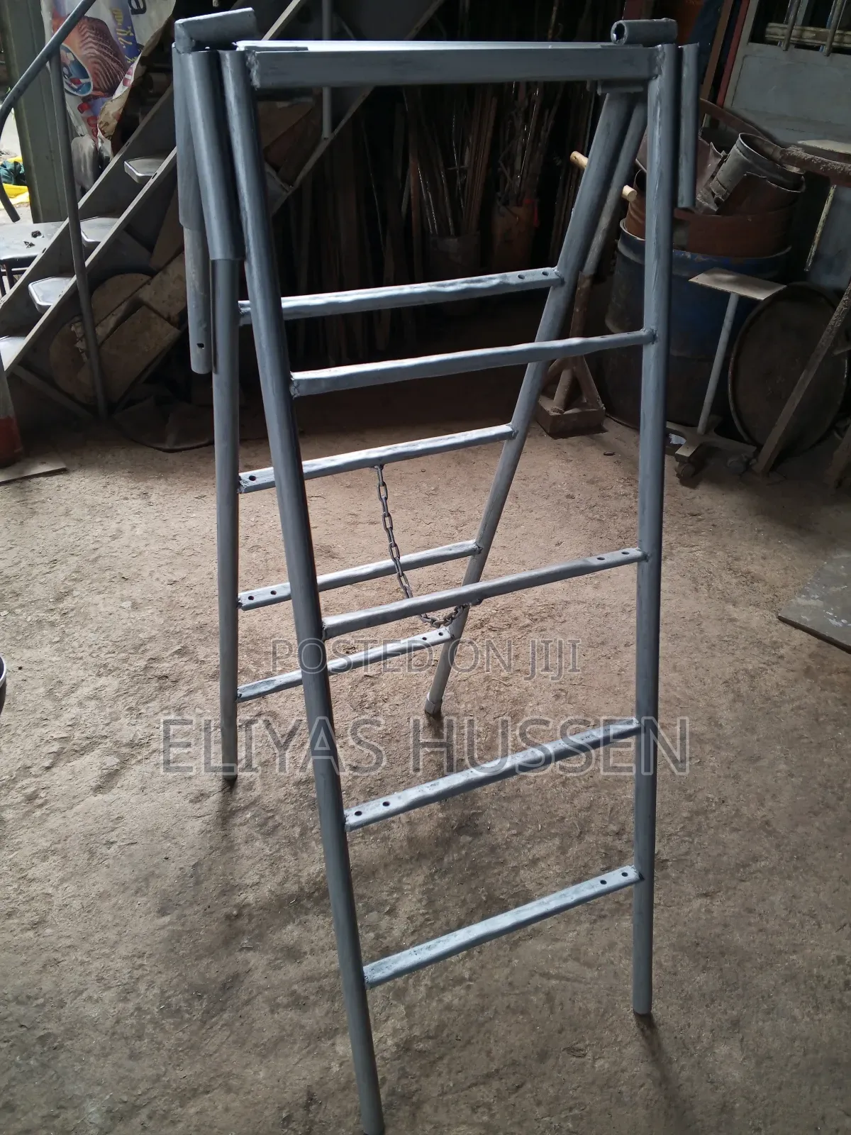 ታጣፊ እና ተዘርጊ መሰላል