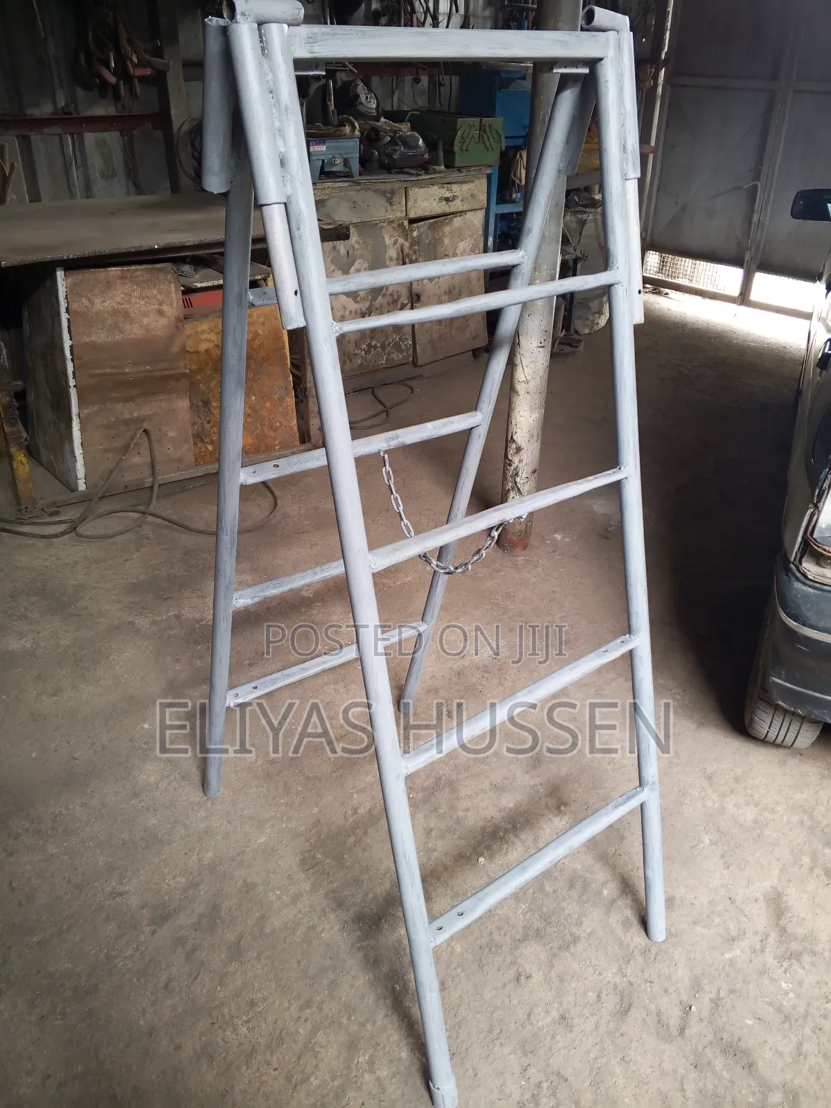 ታጣፊ እና ተዘርጊ መሰላል