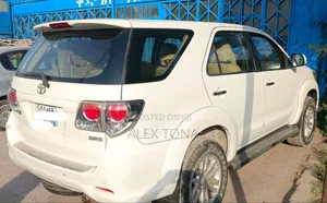 Toyota Fortuner 2014 White