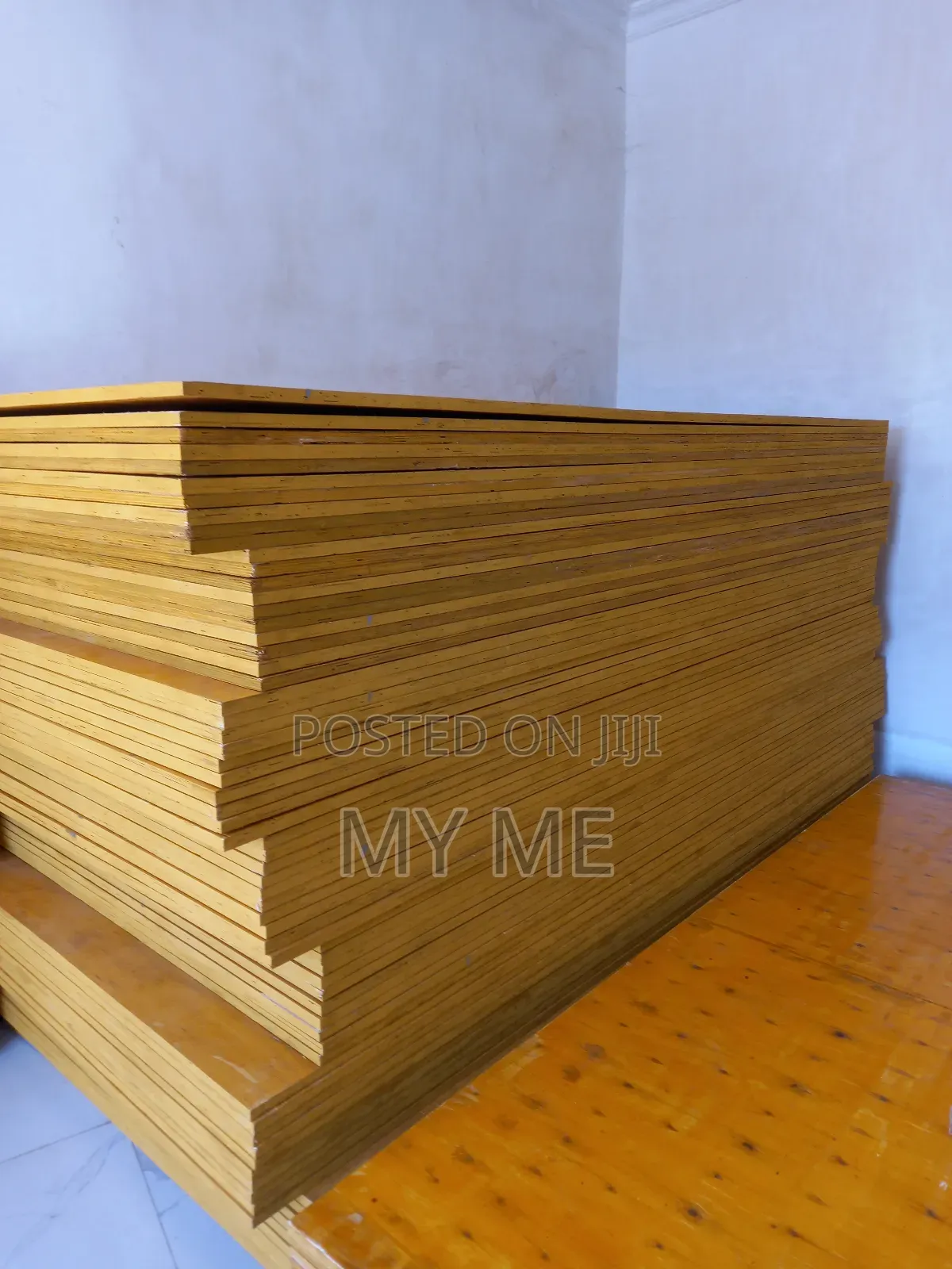 አዲስ ኘለይውድ እና ያገለገለ አለን