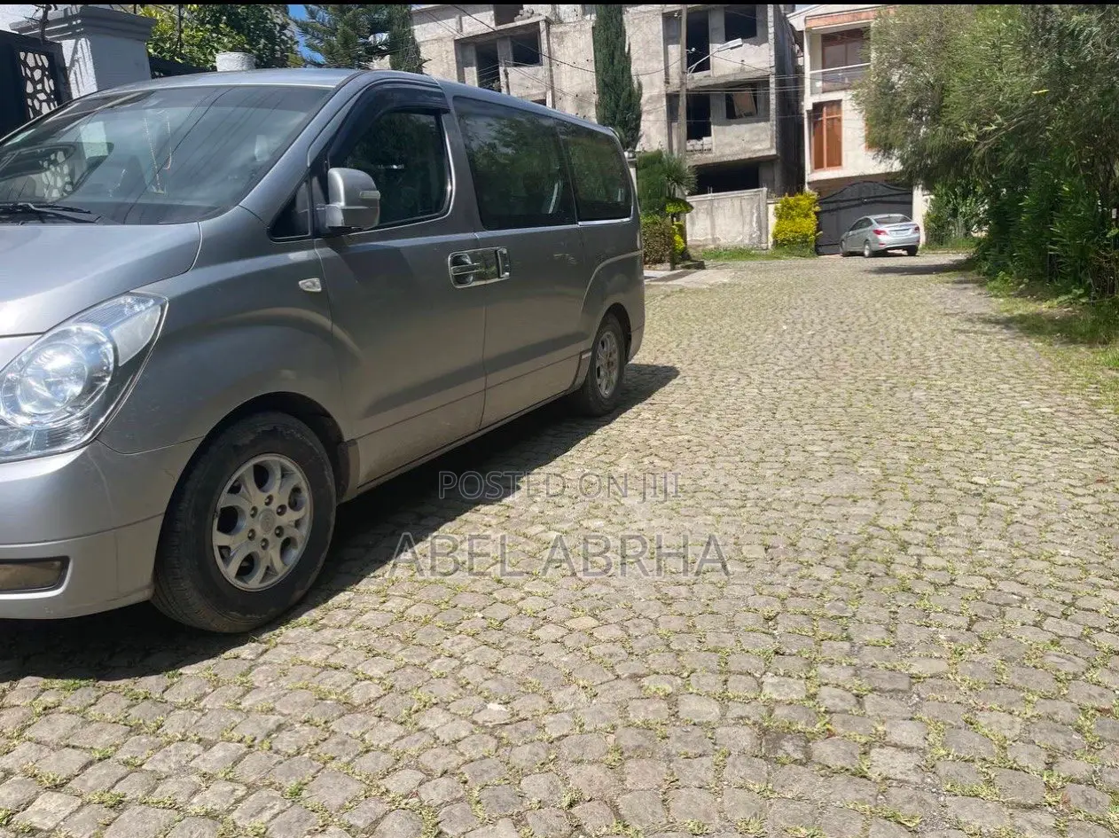 Hyundai Starex 2014 Silver