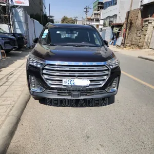 Jetour X90 Plus 2023 Gold