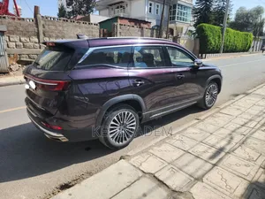 Jetour X90 Plus 2023 Gold