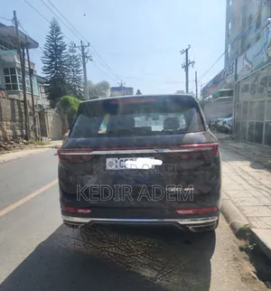 Jetour X90 Plus 2023 Gold