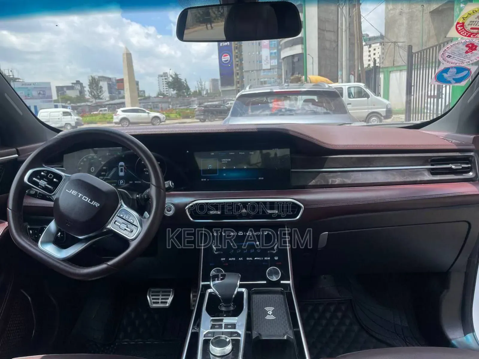 Jetour X90 Plus 2023 Gold