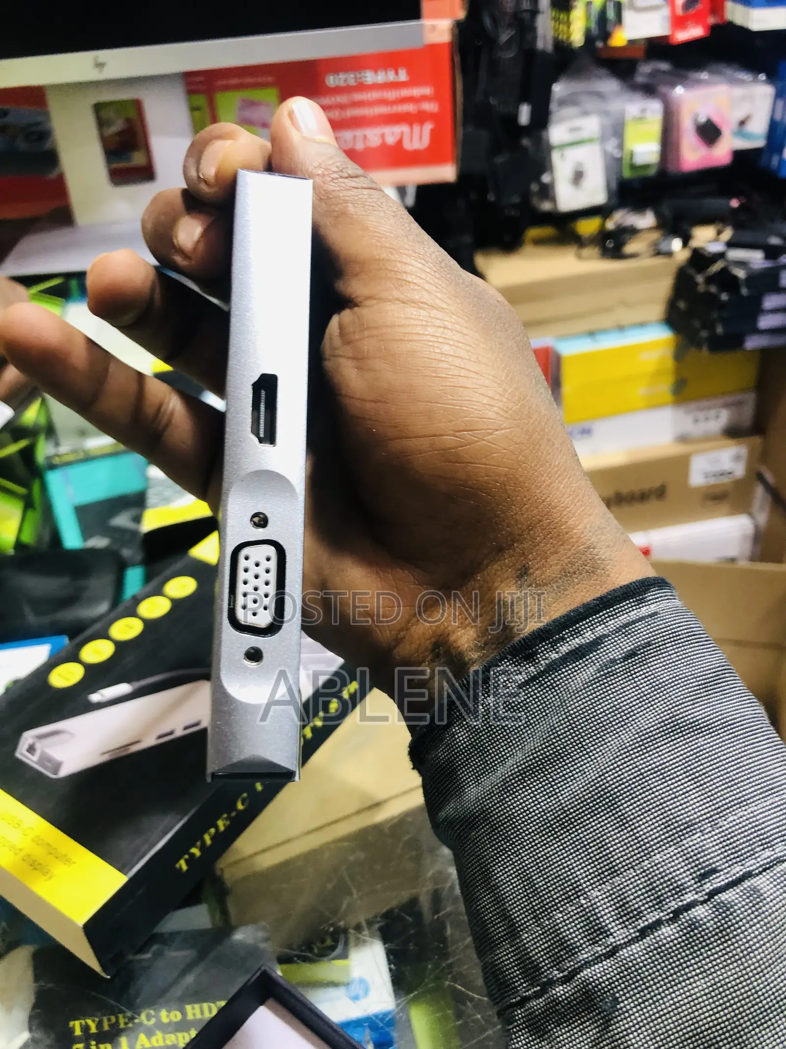 8 in 1 Hub(Including Vga)