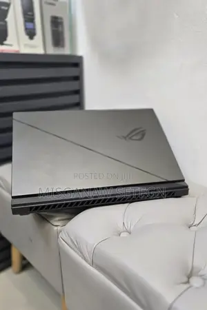 New Laptop Asus ROG Strix G17 32GB Intel Core i9 SSD 2T
