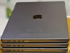 New Laptop Apple MacBook Pro M1 32GB Intel Core i9 SSD 512GB