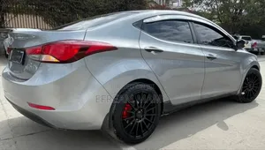 Hyundai Elantra 2015 Silver