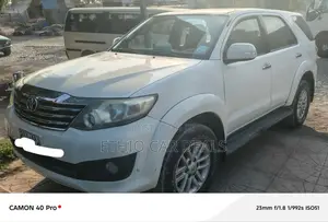 Toyota Fortuner 2014 White