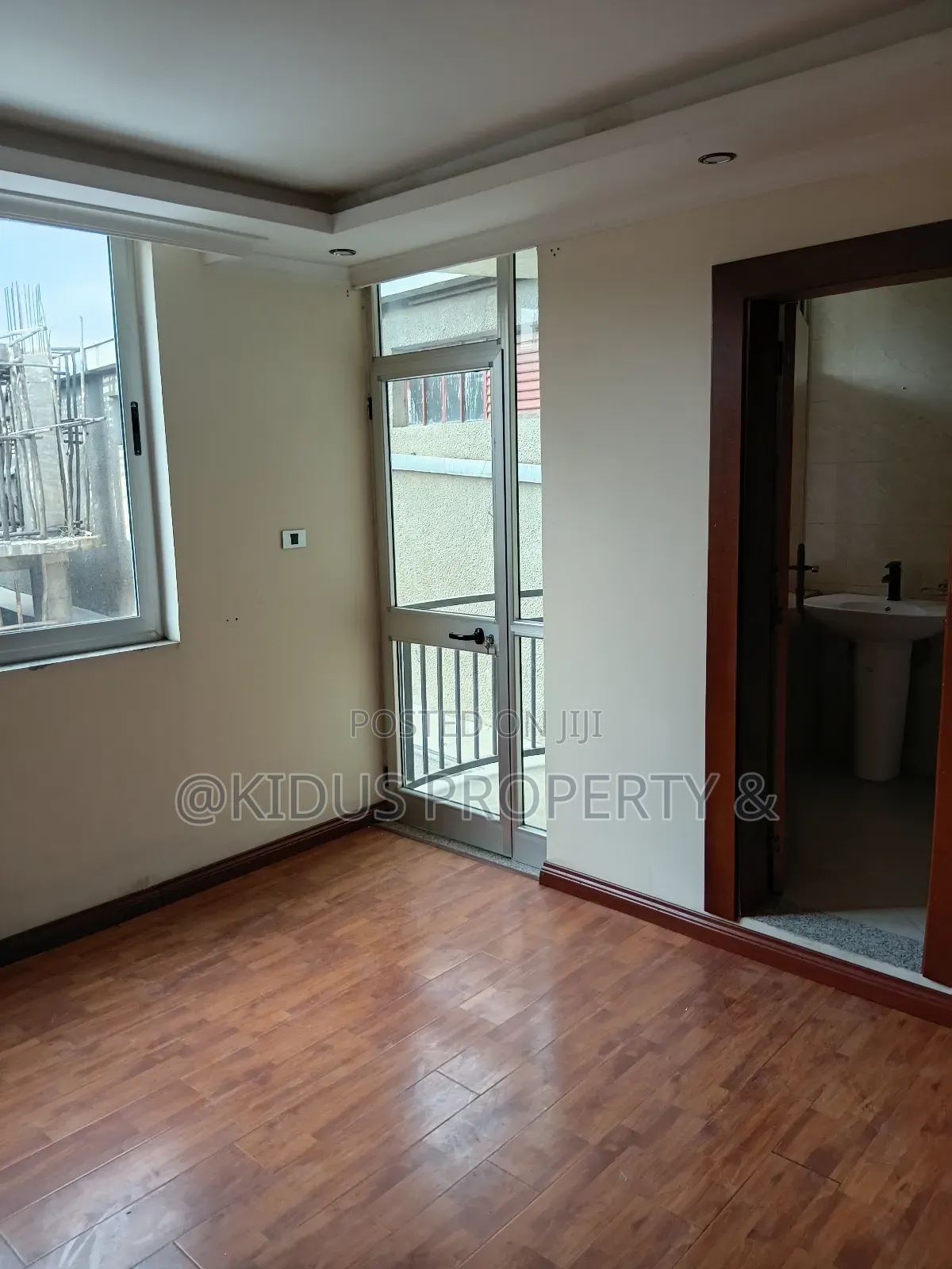 3bdrm Apartment in German Square, Nifas Silk-Lafto for rent