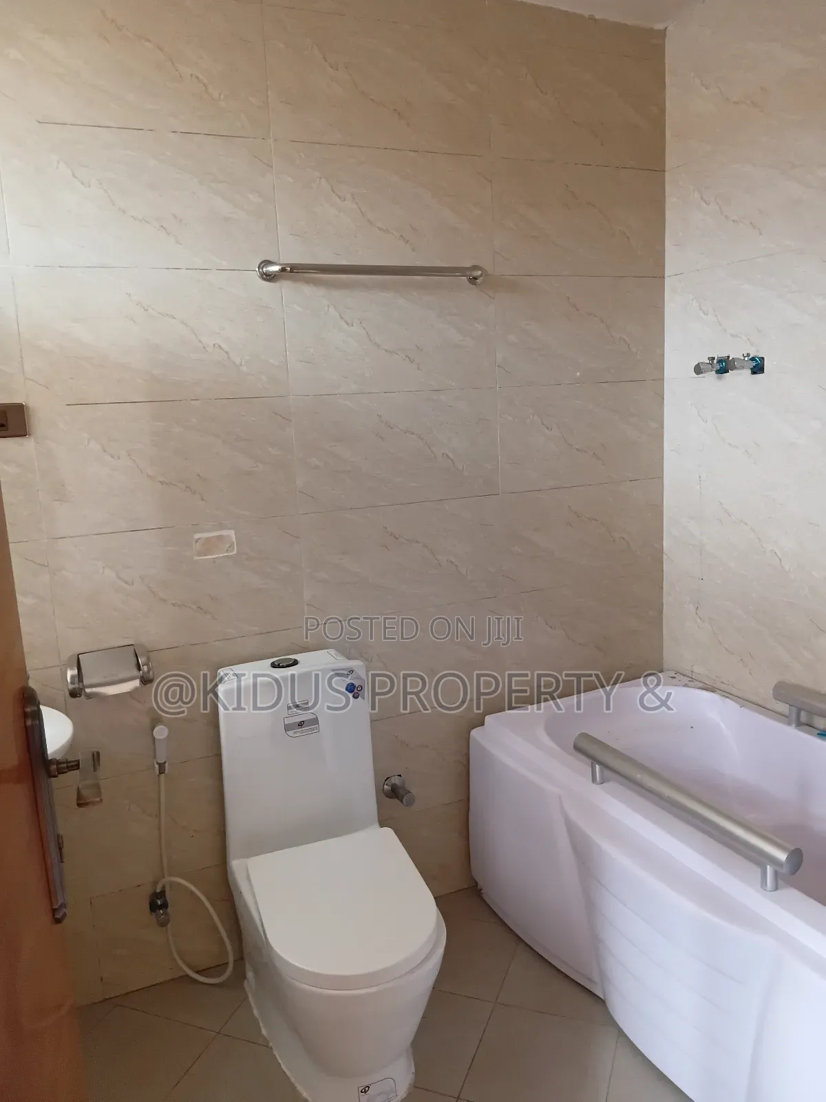 3bdrm Apartment in German Square, Nifas Silk-Lafto for rent