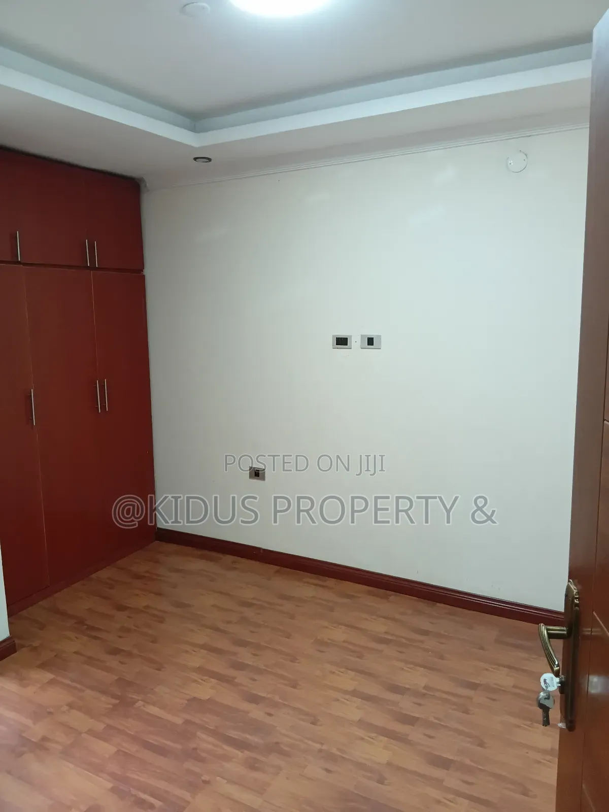 3bdrm Apartment in German Square, Nifas Silk-Lafto for rent