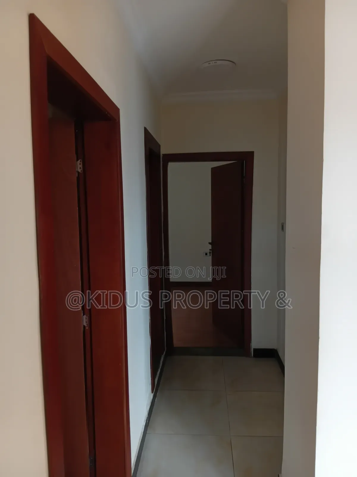 3bdrm Apartment in German Square, Nifas Silk-Lafto for rent