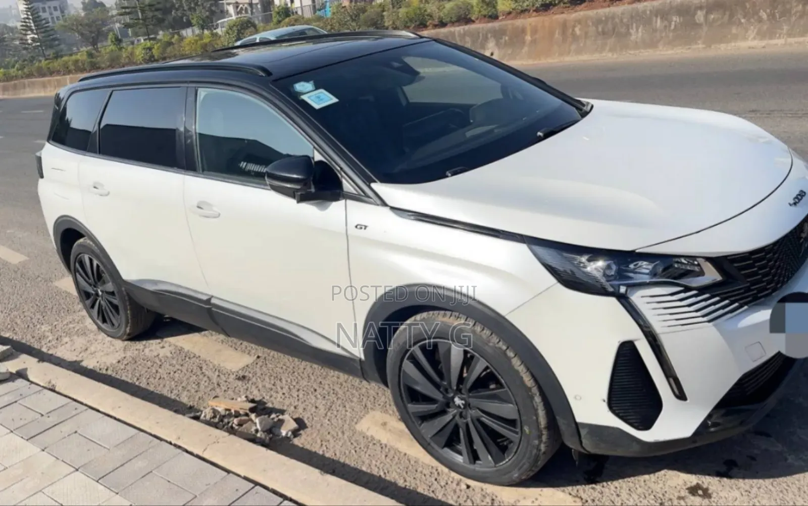 Peugeot 5008 2022 White