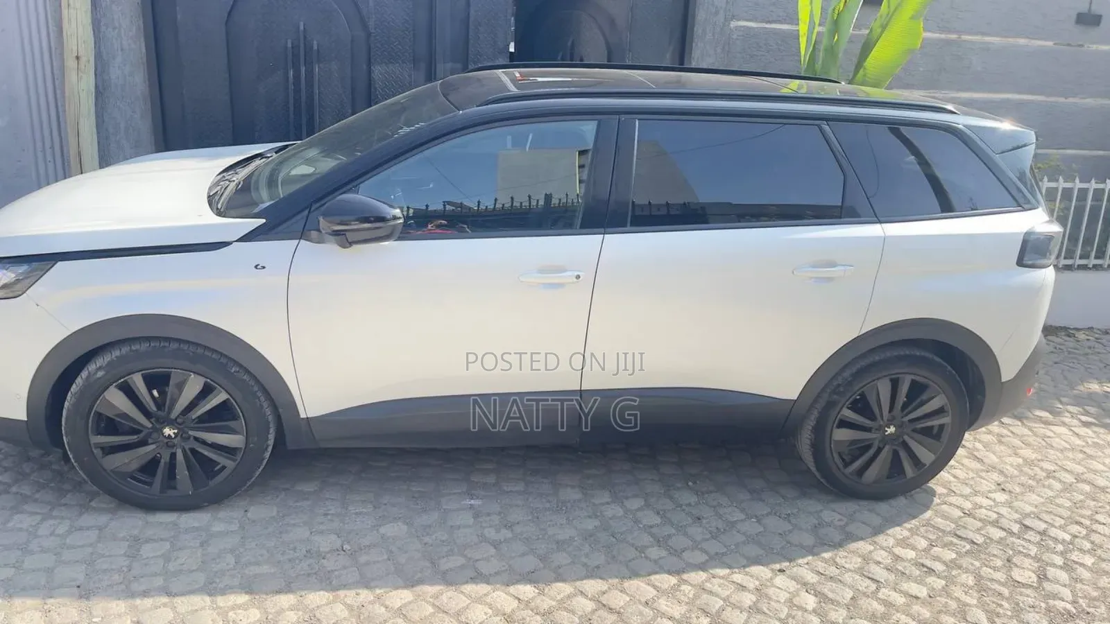 Peugeot 5008 2022 White