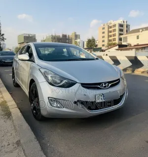 Hyundai Elantra Limited 2012 Silver