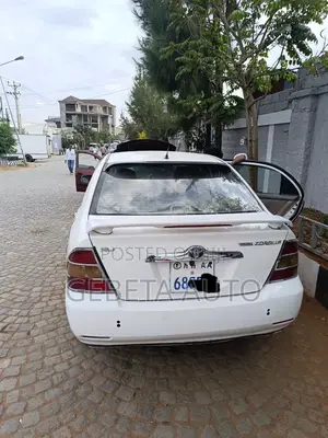 Toyota Corolla 2001 White