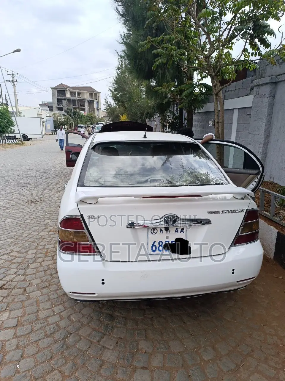 Toyota Corolla 2001 White