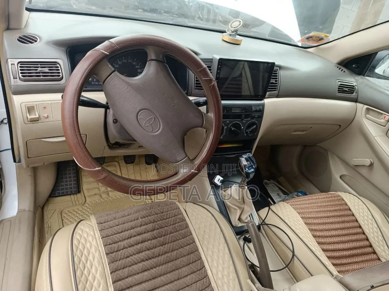 Toyota Corolla 2001 White