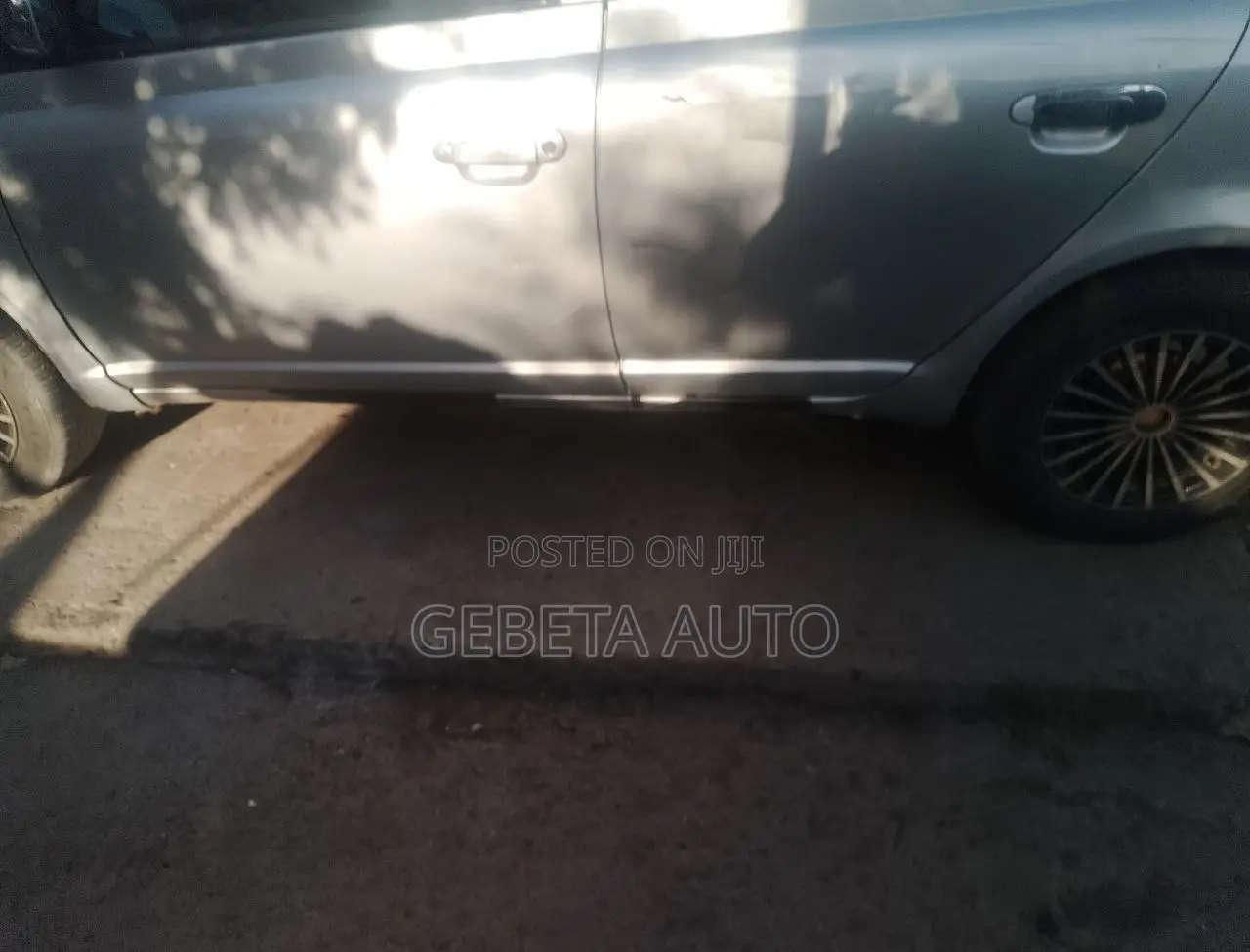 Toyota Vitz 2001 Gold