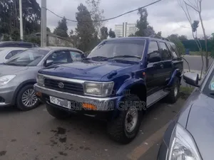 Toyota Hilux Surf 1997 Blue