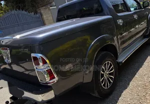 Toyota Hilux 2009 Gray