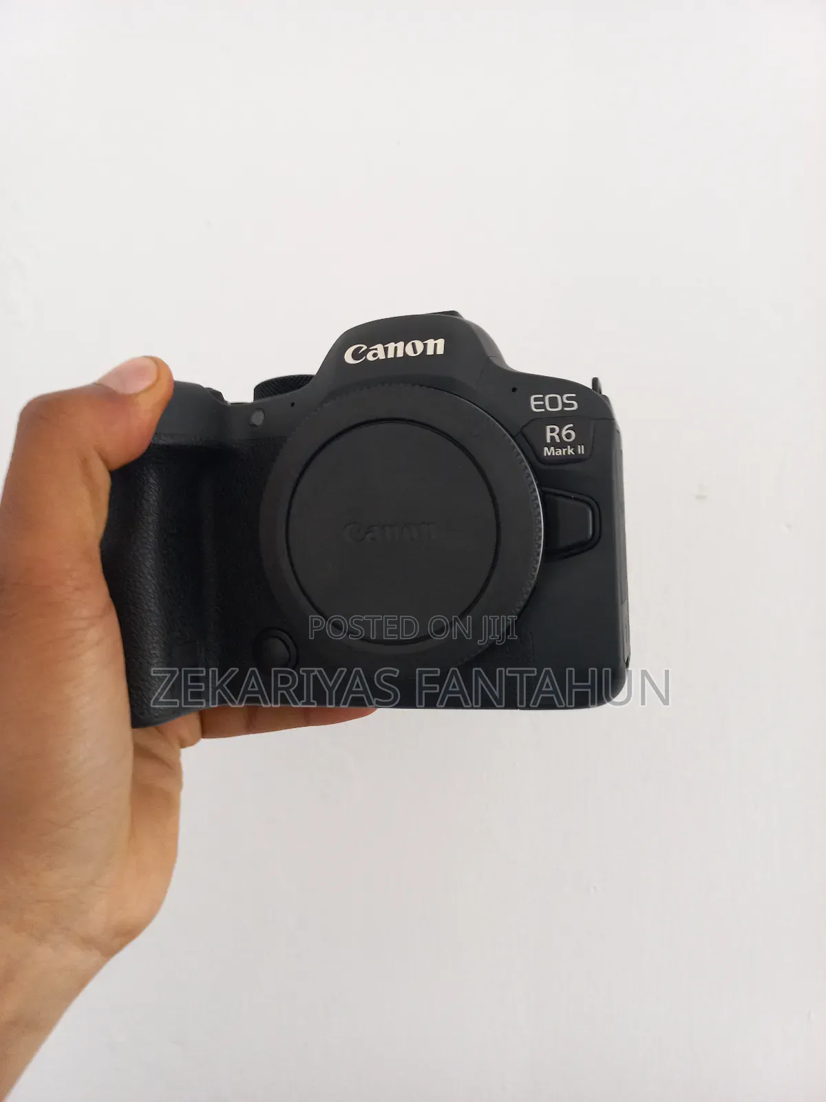 R6 Mark 2 Camera