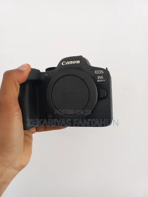 R6 Mark 2 Camera