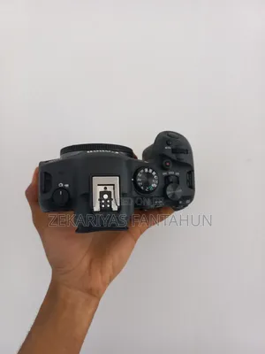 R6 Mark 2 Camera