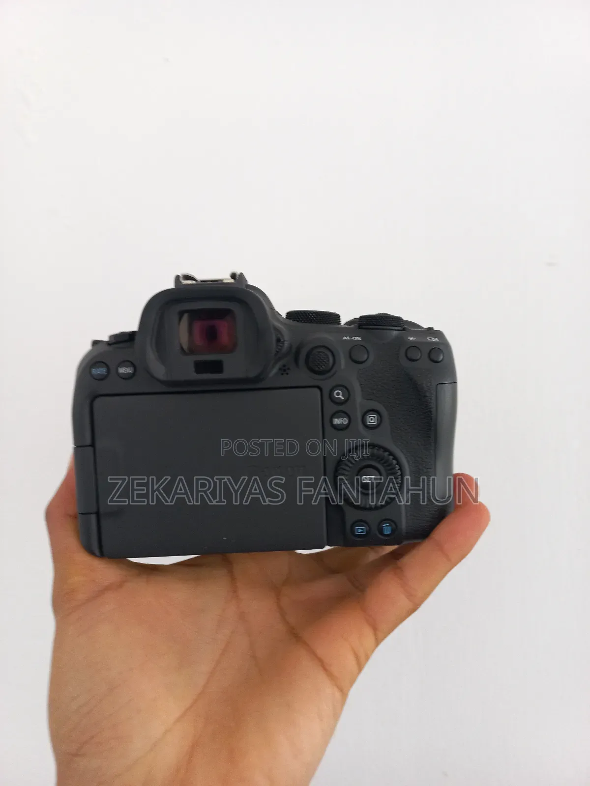 R6 Mark 2 Camera