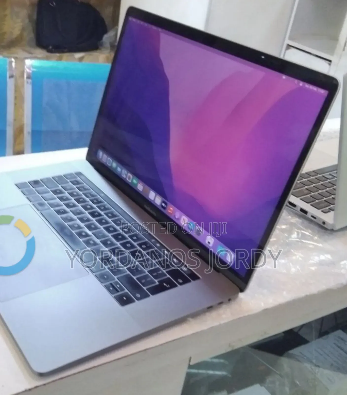 New Laptop Apple MacBook Pro 2017 16GB Intel Core i7 SSD 512GB