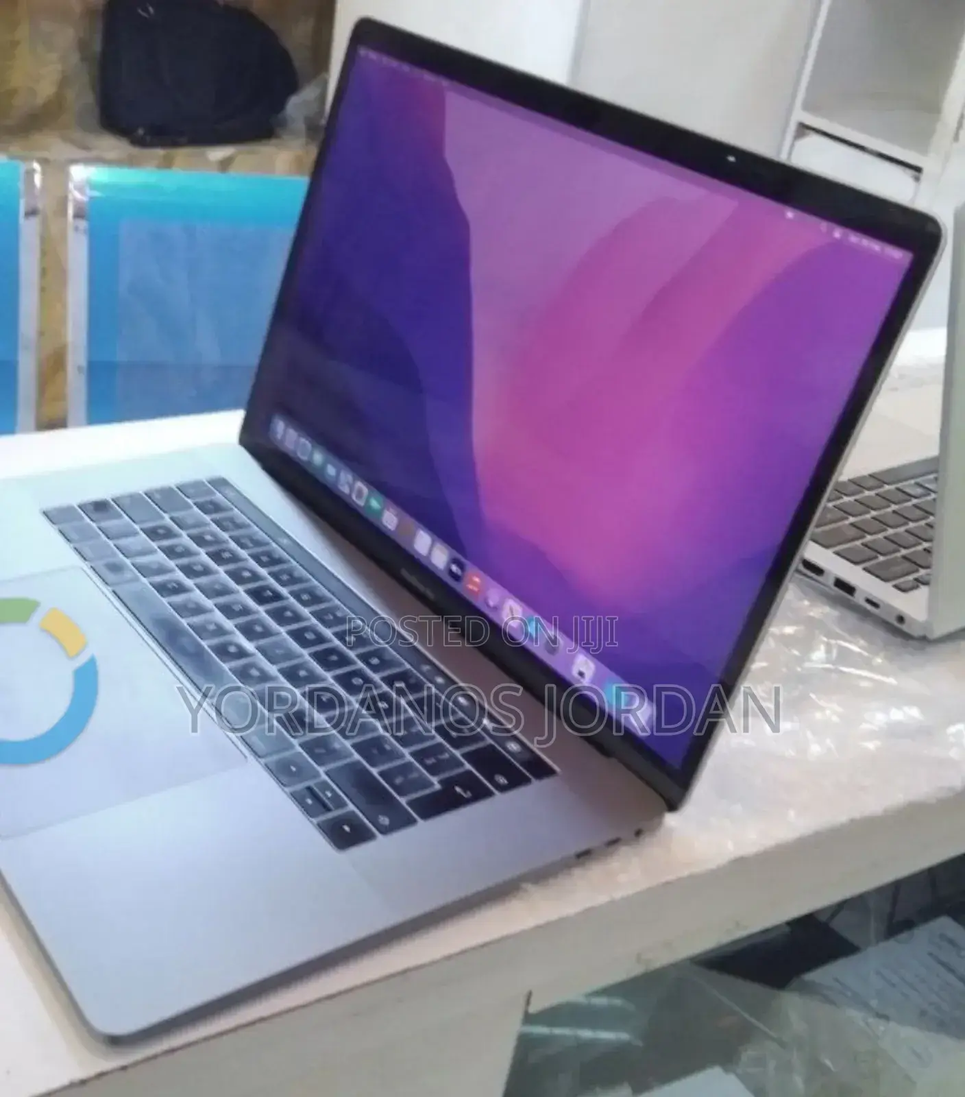 New Laptop Apple MacBook Pro 2017 16GB Intel Core i7 SSD 512GB