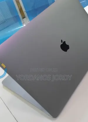 New Laptop Apple MacBook Pro 2017 16GB Intel Core i7 SSD 512GB