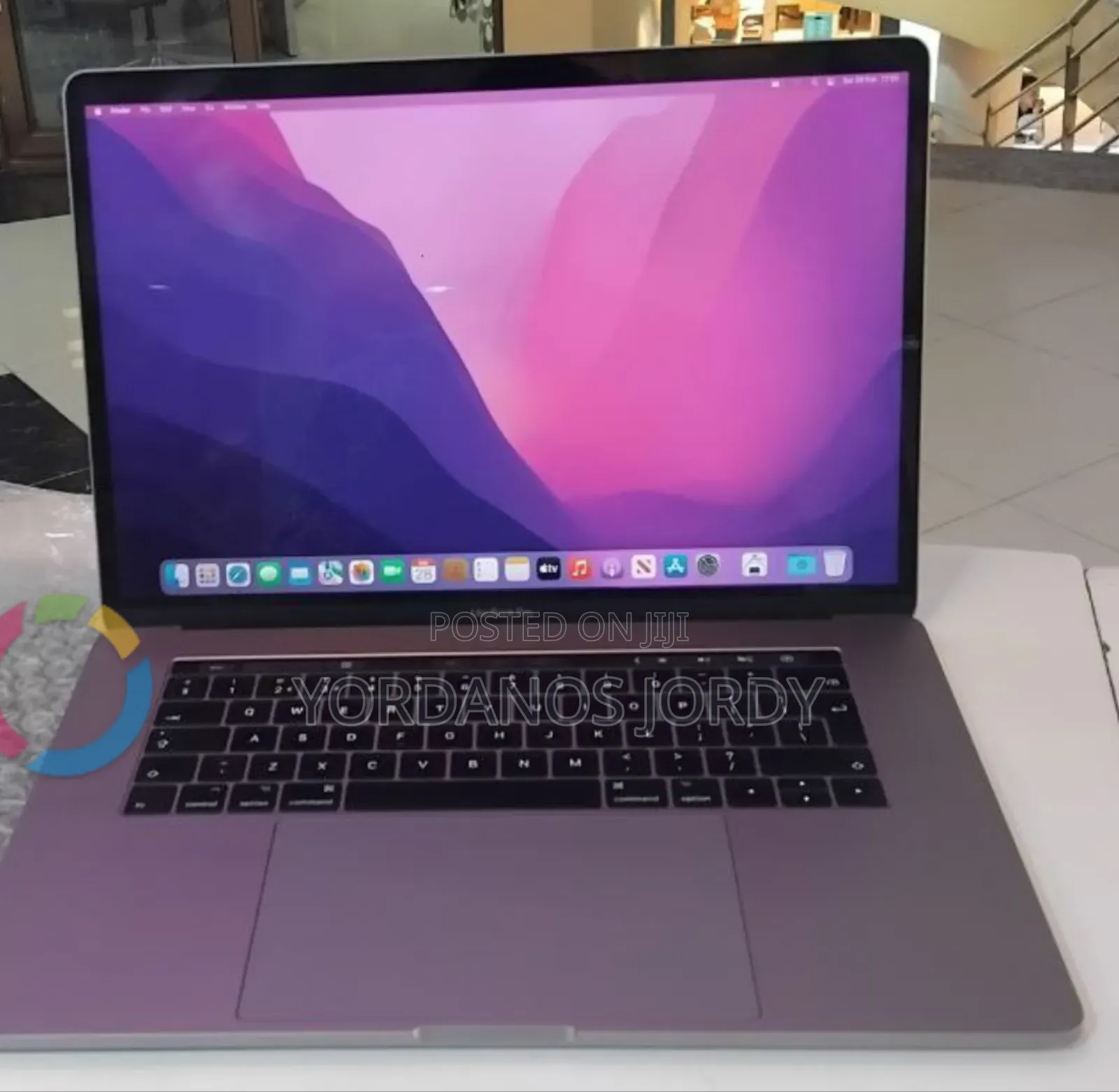 New Laptop Apple MacBook Pro 2017 16GB Intel Core i7 SSD 512GB