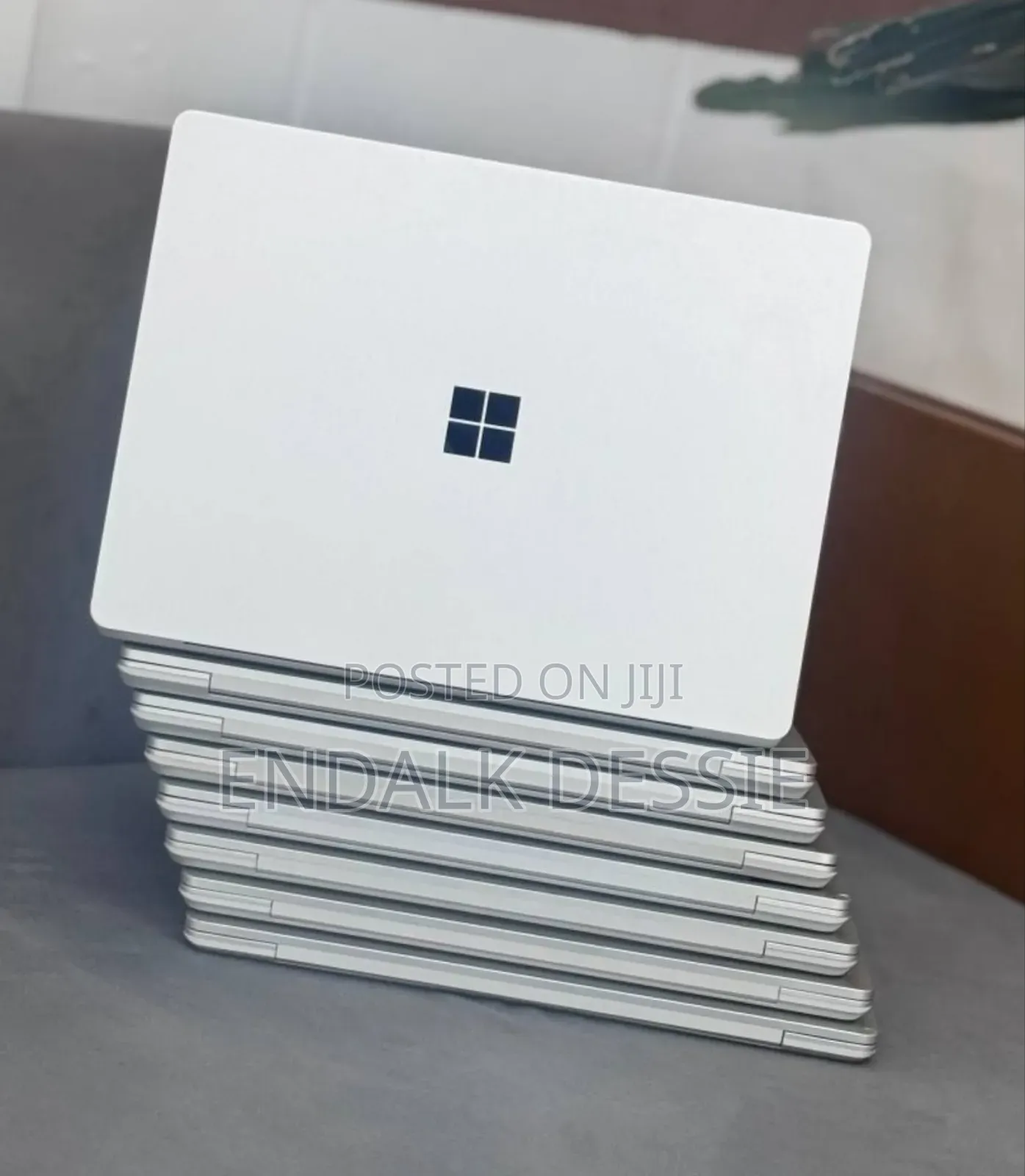 New Laptop Microsoft Surface Go 16GB Intel Core i5 SSD 256GB
