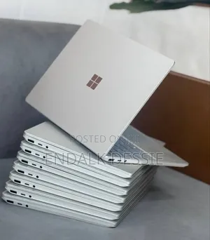 New Laptop Microsoft Surface Go 16GB Intel Core i5 SSD 256GB