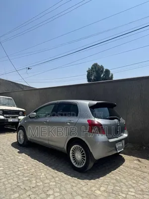 Toyota Yaris 1.0 VVT-i 2007 Gray