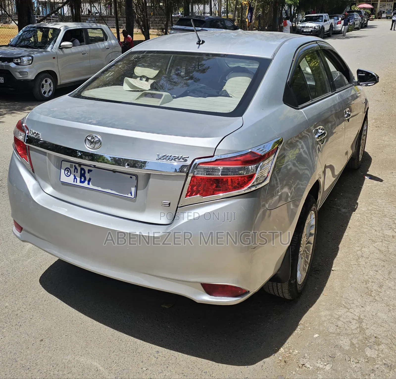 Toyota Yaris SE Hatchback 5dr 2015 Silver