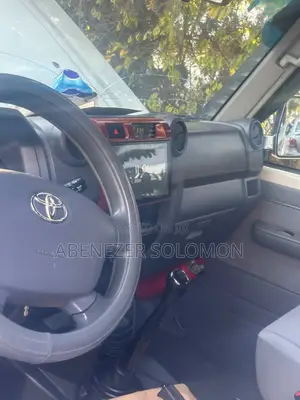 Toyota Land Cruiser 2020 White