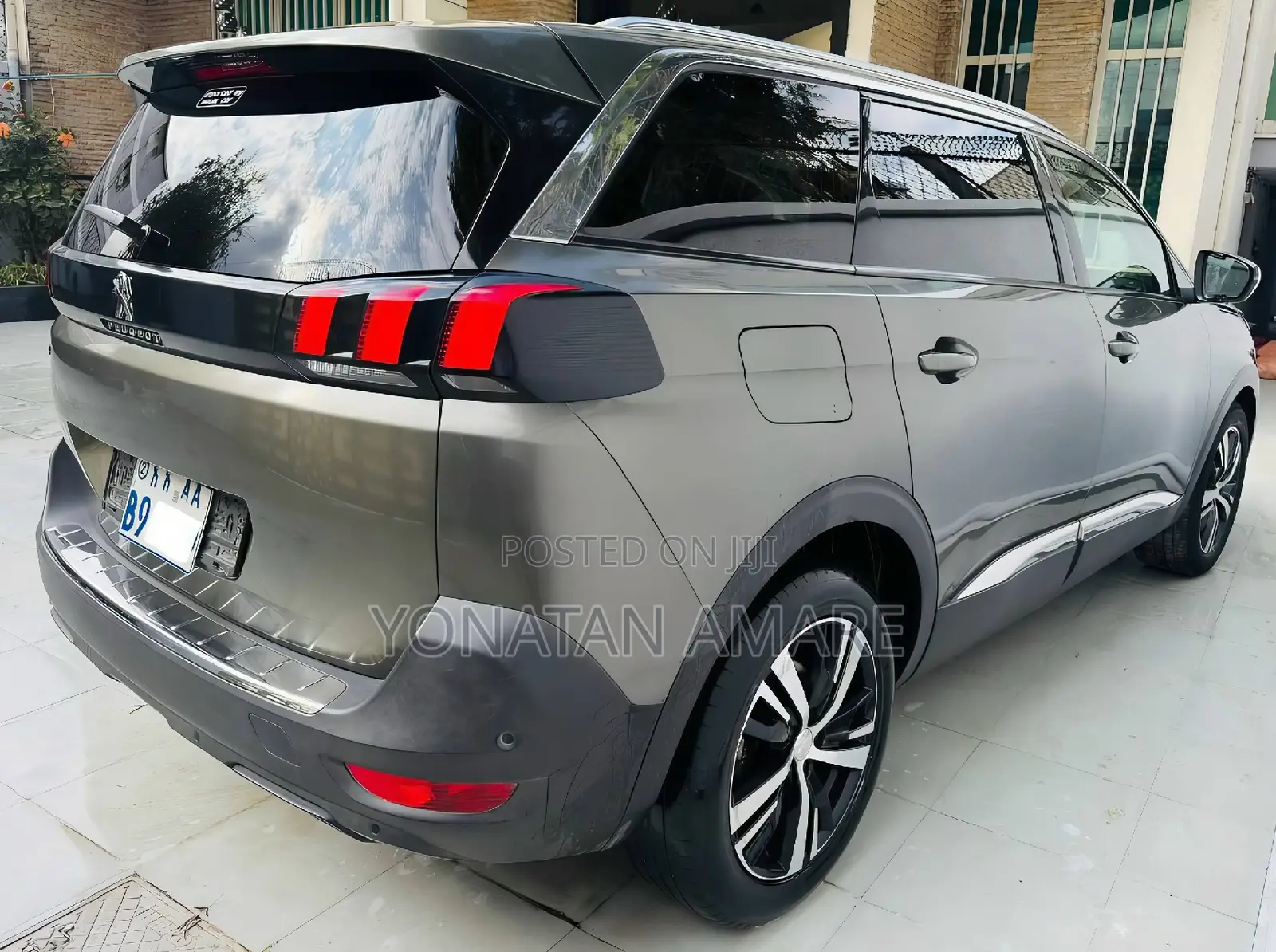 Peugeot 5008 2022 Gray