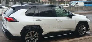 Toyota RAV4 2019 White