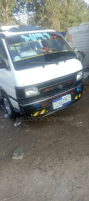 Toyota Toyoace 2001 White