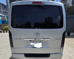 Toyota HiAce 2007 Silver