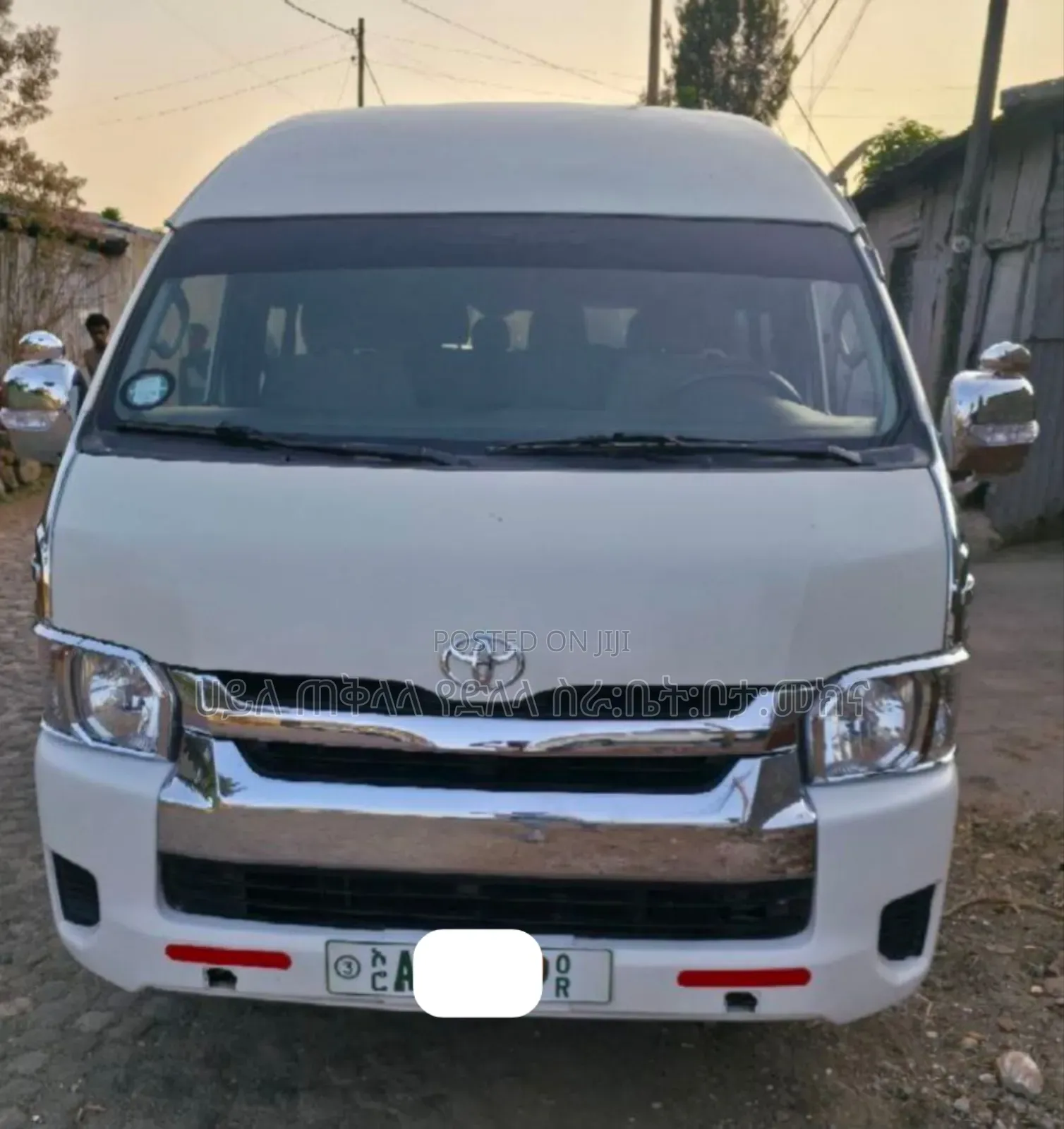Toyota HiAce 2022 White