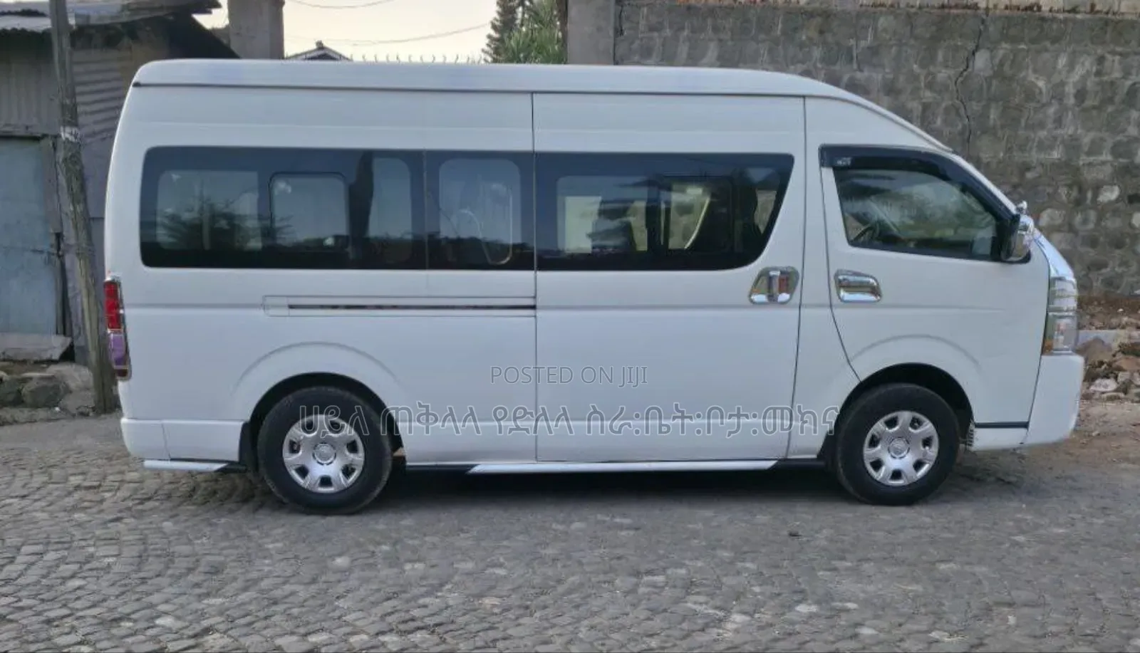 Toyota HiAce 2022 White