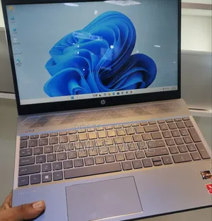 New Laptop HP Pavilion 15 8GB AMD Ryzen 5 SSD 512GB