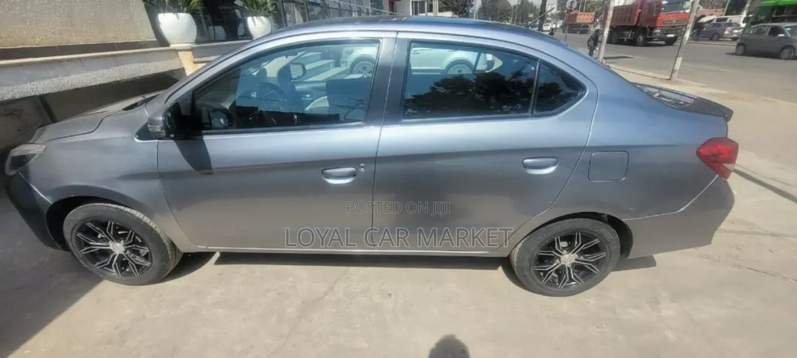 Mitsubishi Attrage 2022 Gray