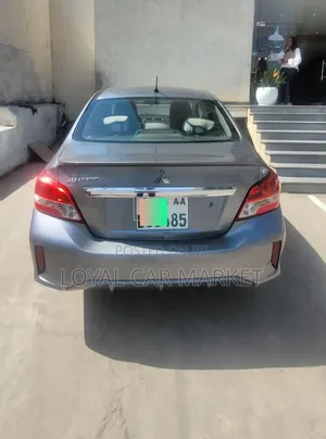 Mitsubishi Attrage 2022 Gray