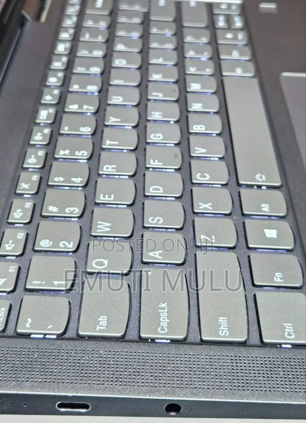 New Laptop Lenovo Yoga 7i 12GB Intel Core i5 SSD 512GB